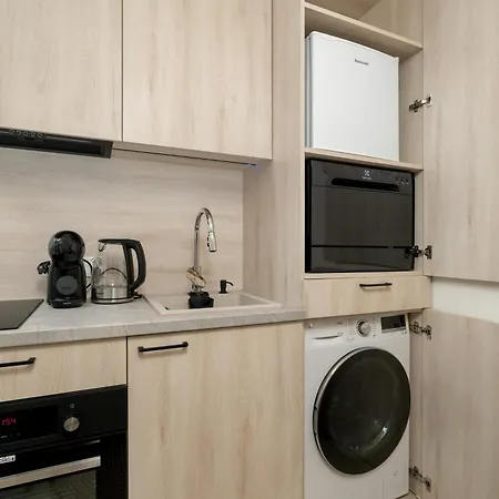 Klimatyzowane W Poznaniu Z Biurkiem Do Pracy Zdalnej By Renters Poznan