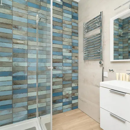 Apartment Klimatyzowane W Poznaniu Z Biurkiem Do Pracy Zdalnej By Renters Poznan