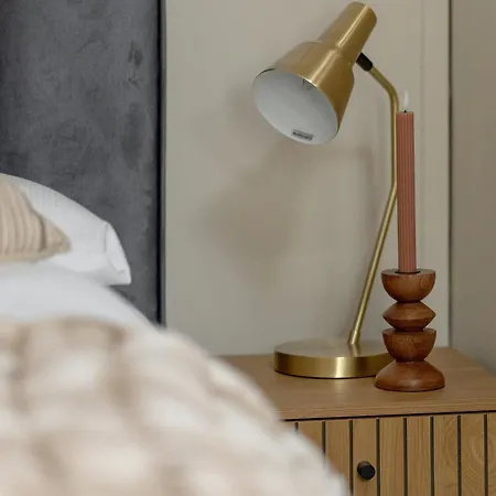 Klimatyzowane W Poznaniu Z Biurkiem Do Pracy Zdalnej By Renters Appartamento