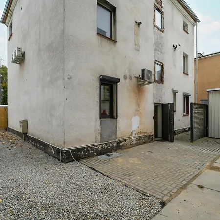 Klimatyzowane W Poznaniu Z Biurkiem Do Pracy Zdalnej By Renters Poznan